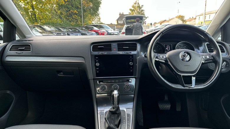 Volkswagen Golf 1.5 TSI EVO SE [Nav] 5dr DSG Petrol Hatchback